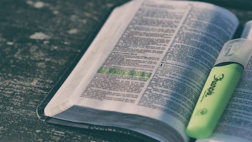 Why We Should Highlight Our Bibles